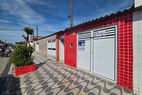 Fachada de casa de condomínio para alugar com 1 quarto, 70m² em Parque das Americas, Praia Grande