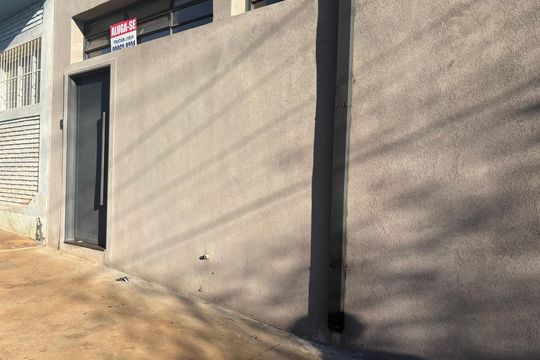Fachada de casa para alugar com 1 quarto, 70m² em Vila Seixas, Ribeirão Preto