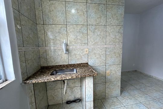 Casa para alugar com 1 quarto, 40m² em Bento Ribeiro, Rio de Janeiro