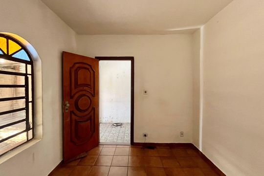 Sala de casa à venda com 2 quartos, 150m² em Jardim Campos Eliseos, Campinas