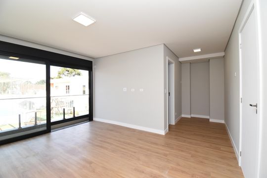Suíte de casa de condomínio à venda com 3 quartos, 250m² em Santa Cândida, Curitiba