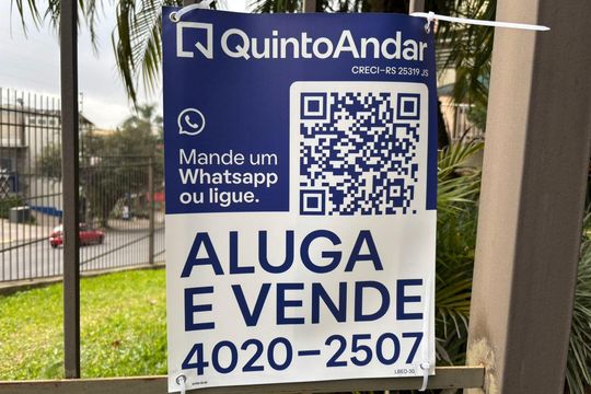 Plaquinha Instalada código LBED-30 de apartamento à venda com 2 quartos, 108m² em Boa Vista, Porto Alegre