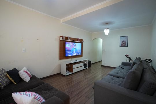 Casa à venda com 3 quartos, 125m² em Jardim Las Vegas, Santo André