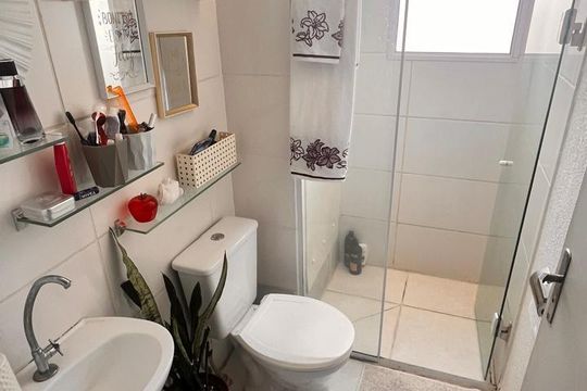 Banheiro de apartamento à venda com 2 quartos, 42m² em Campo Grande, Rio de Janeiro