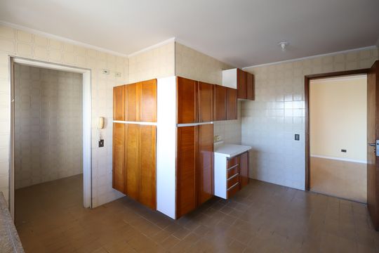 Cozinha de apartamento para alugar com 3 quartos, 160m² em Santo Amaro, São Paulo