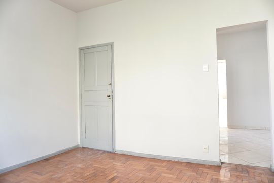 Quarto 1 de apartamento para alugar com 3 quartos, 90m² em Sagrada Família, Belo Horizonte