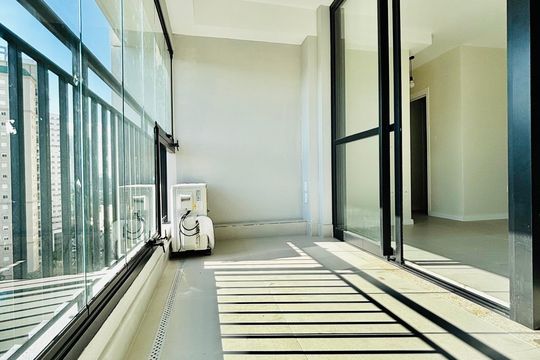 Varanda de apartamento para alugar com 2 quartos, 64m² em Alphaville Empresarial, Barueri