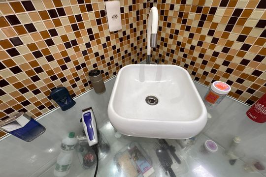 Suíte 1 (Master) - Banheiro de casa de condomínio à venda com 3 quartos, 270m² em Vargem Grande, Rio de Janeiro