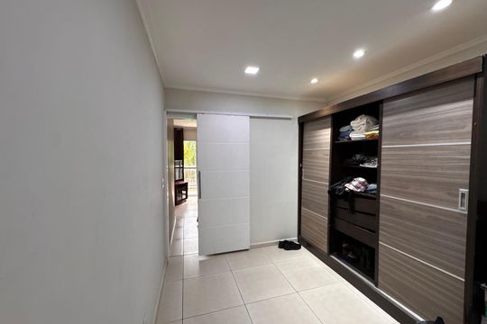 Suíte 1 (Master) de casa de condomínio à venda com 3 quartos, 270m² em Vargem Grande, Rio de Janeiro