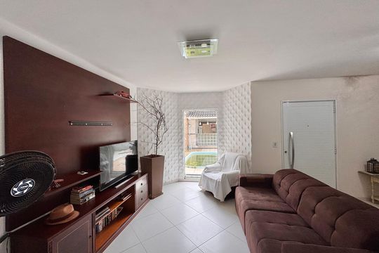 Sala de casa de condomínio à venda com 3 quartos, 270m² em Vargem Grande, Rio de Janeiro