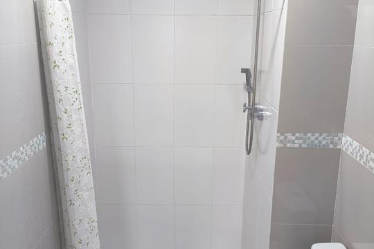 Banheiro de kitnet/studio para alugar com 1 quarto, 25m² em Tatuapé, São Paulo