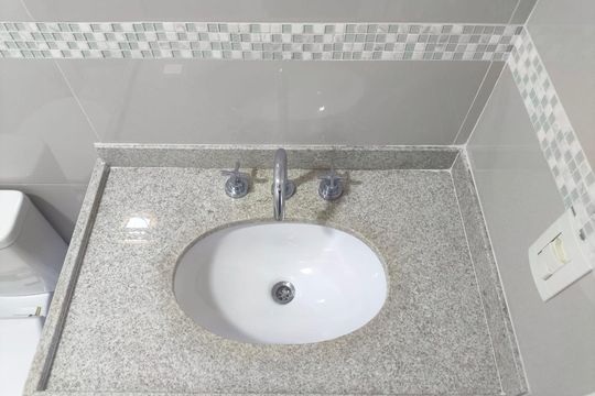 Banheiro de kitnet/studio para alugar com 1 quarto, 25m² em Tatuapé, São Paulo