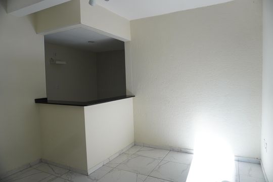 Casa para alugar com 2 quartos, 100m² em Vila Cosmopolita, São Paulo
