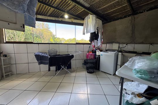 Área de Serviço anexo 2 de casa à venda com 6 quartos, 225m² em Q 1, Brasília