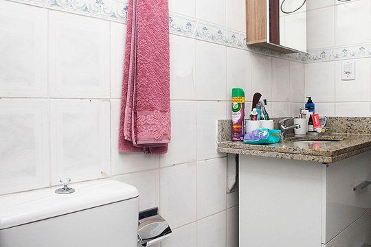 Banheiro 1 de apartamento à venda com 2 quartos, 80m² em Menino Deus, Porto Alegre