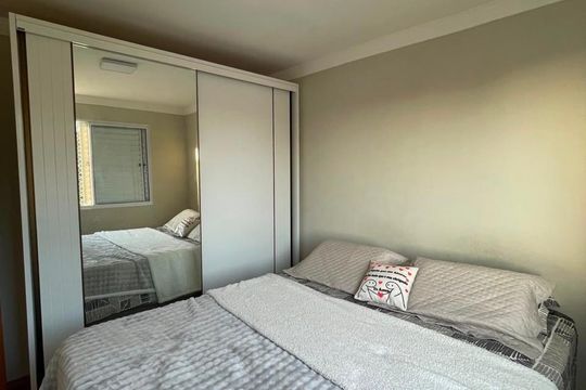 Quarto de apartamento à venda com 2 quartos, 46m² em Jardim Nova Europa, Campinas