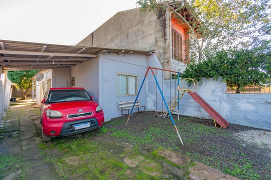 Casa à venda com 2 quartos, 50m² em Harmonia, Canoas