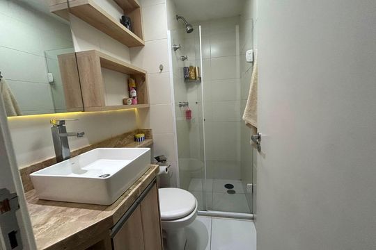 Banheiro de apartamento à venda com 2 quartos, 50m² em Vila Moraes, São Paulo