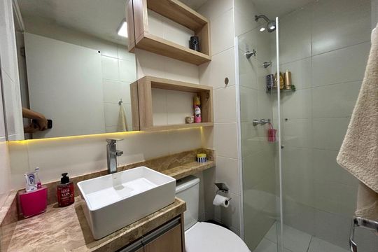 Banheiro de apartamento à venda com 2 quartos, 50m² em Vila Moraes, São Paulo
