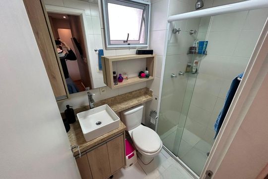 Banheiro de apartamento à venda com 2 quartos, 50m² em Vila Moraes, São Paulo