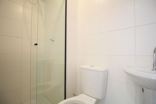 Banheiro de apartamento à venda com 2 quartos, 32m² em Jardim Celeste, São Paulo