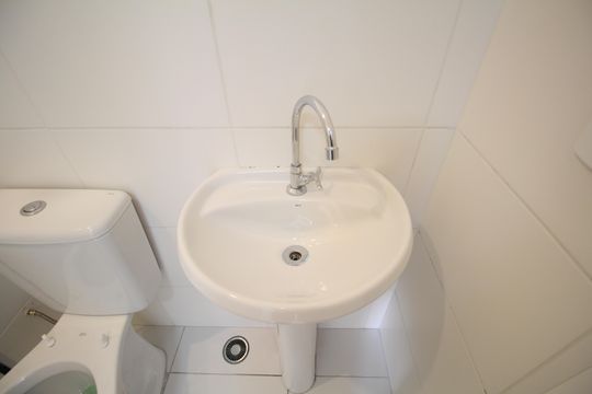 Banheiro de apartamento à venda com 2 quartos, 32m² em Jardim Celeste, São Paulo