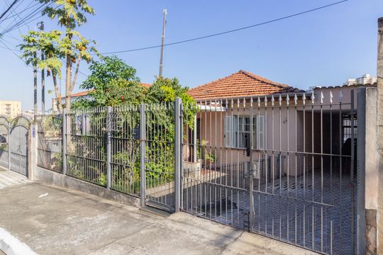 Fachada de casa à venda com 3 quartos, 129m² em Parque Monteiro Soares, São Paulo