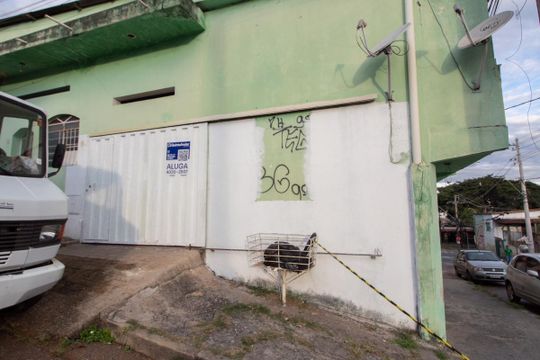 Fachada de casa para alugar com 2 quartos, 59m² em Fernão Dias, Belo Horizonte