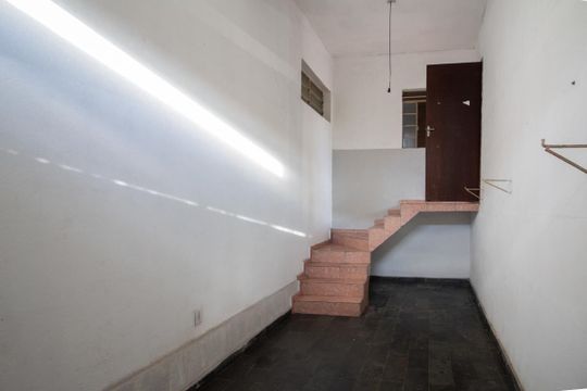 Garagem de casa para alugar com 2 quartos, 59m² em Fernão Dias, Belo Horizonte