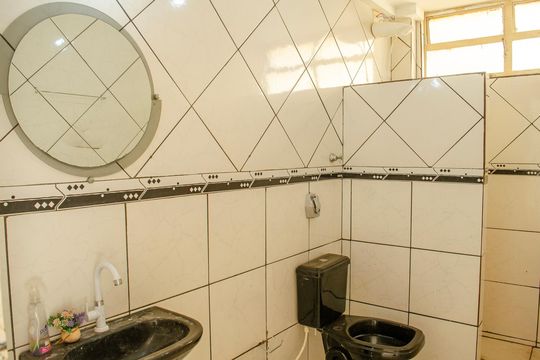 Banheiro de apartamento à venda com 3 quartos, 278m² em Setor Central, Goiânia