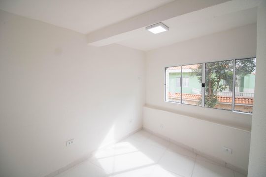 Casa para alugar com 1 quarto, 40m² em Parque Peruche, São Paulo