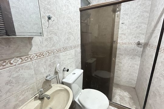 Banheiro de apartamento para alugar com 1 quarto, 34m² em Madureira, Rio de Janeiro