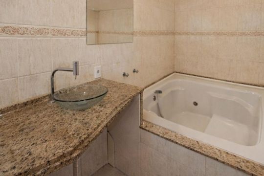 Banheiro de casa para alugar com 4 quartos, 250m² em Riacho das Pedras, Contagem
