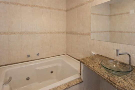 Banheiro de casa para alugar com 4 quartos, 250m² em Riacho das Pedras, Contagem
