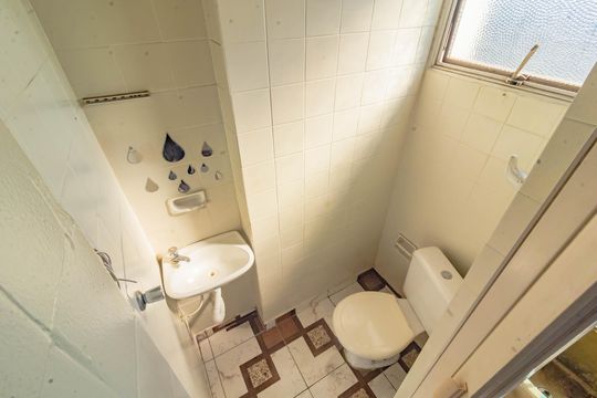 Banheiro de serviço de apartamento à venda com 3 quartos, 98m² em Vila Clementino, São Paulo