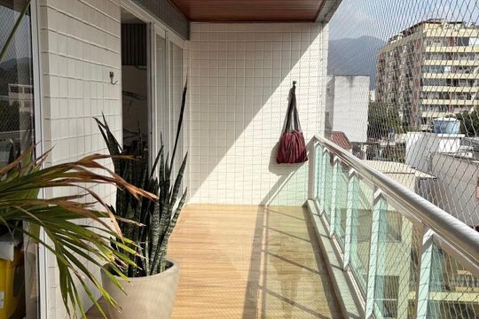 Apartamento à venda com 4 quartos, 240m² em Vila Isabel, Rio de Janeiro