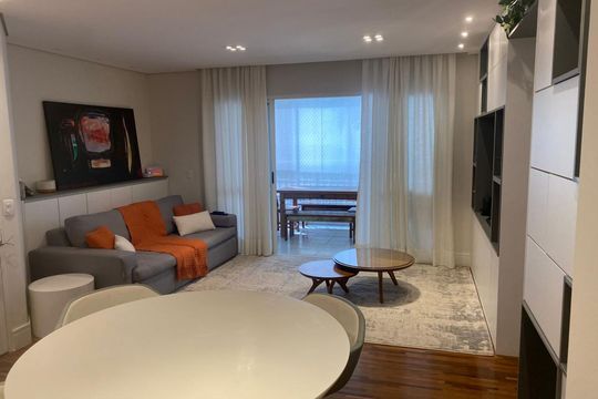Sala de apartamento à venda com 3 quartos, 107m² em Indianópolis, São Paulo