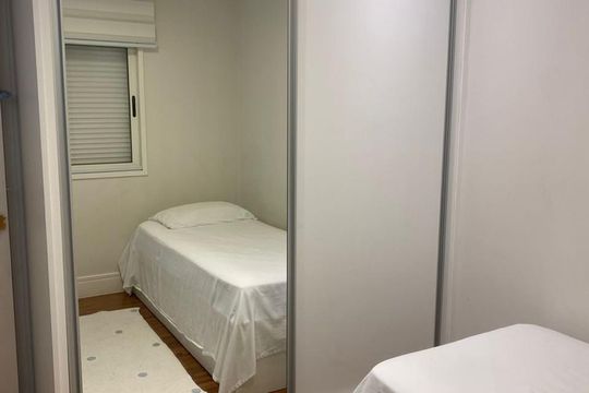 Quarto de apartamento à venda com 3 quartos, 107m² em Indianópolis, São Paulo