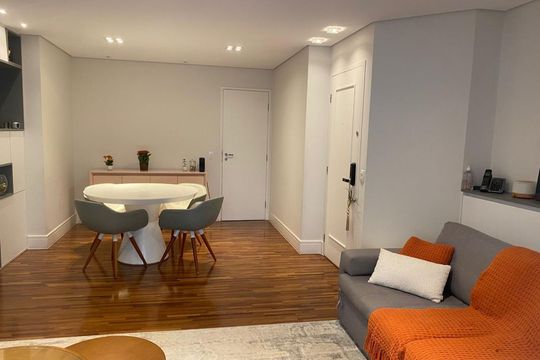 Sala de apartamento à venda com 3 quartos, 107m² em Indianópolis, São Paulo