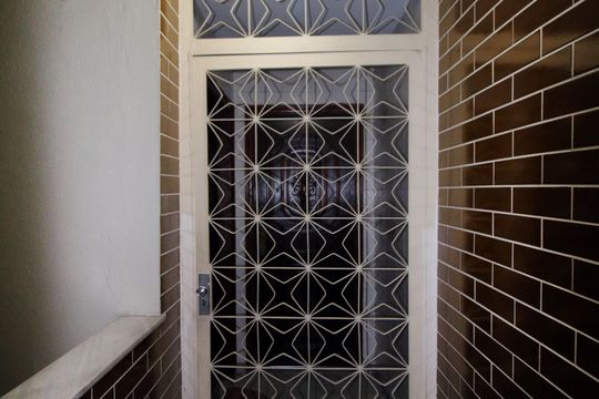 Porta de acesso de apartamento à venda com 2 quartos, 80m² em Vila da Penha, Rio de Janeiro