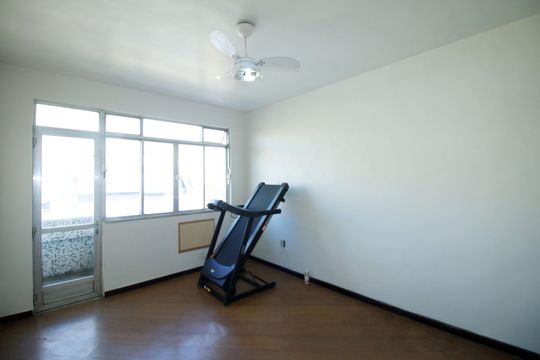 Sala de apartamento à venda com 2 quartos, 80m² em Vila da Penha, Rio de Janeiro