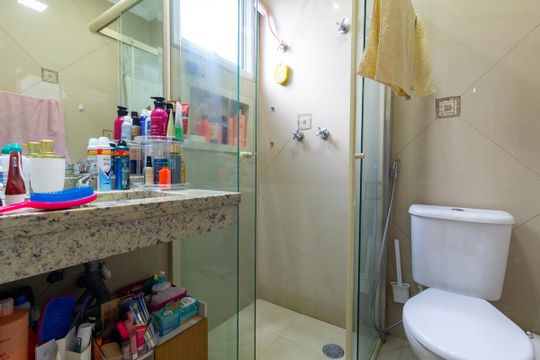 Banheiro 2 de casa de condomínio à venda com 3 quartos, 129m² em Jardim Santa Maria, São Paulo