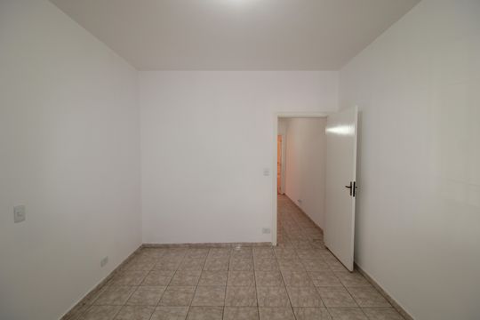 Quarto 1 de casa para alugar com 1 quarto, 80m² em Vila Isolina Mazzei, São Paulo