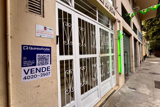 Placa de apartamento à venda com 1 quarto, 50m² em Centro, Rio de Janeiro