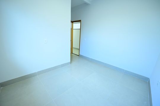 Casa à venda com 3 quartos, 170m² em Garavelo, Goiânia