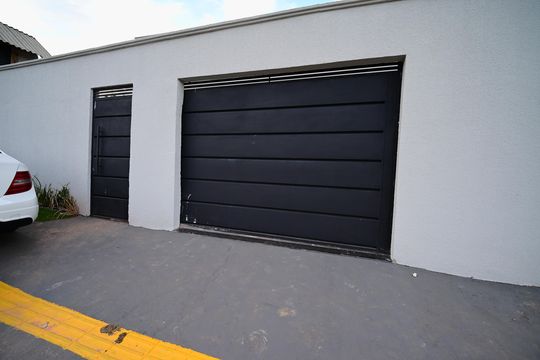 Casa à venda com 3 quartos, 170m² em Garavelo, Goiânia