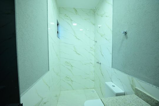 Casa à venda com 3 quartos, 170m² em Garavelo, Goiânia