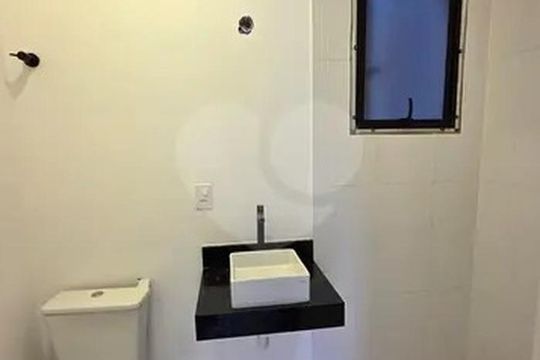 Casa à venda com 3 quartos, 100m² em Vila Gumercindo, São Paulo