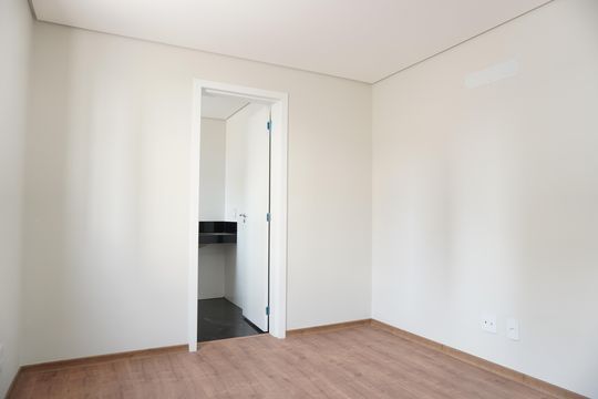 Suíte de apartamento à venda com 3 quartos, 170m² em Prado, Belo Horizonte