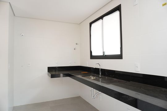 Cozinha de apartamento à venda com 3 quartos, 170m² em Prado, Belo Horizonte